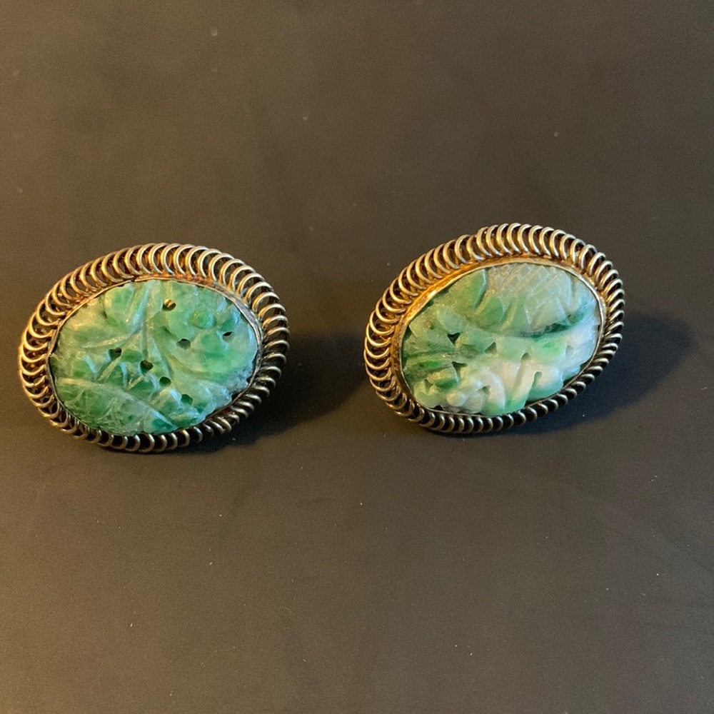 Vintage 1930-40s 12K Gold Antique Carved Jade Earrings